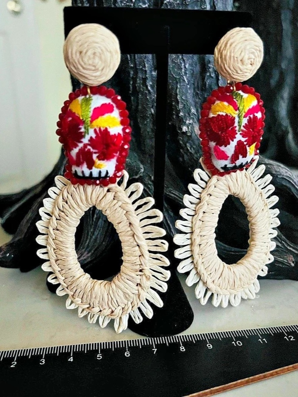 SPOOKY SKULL hand embroidered Raffia Drop Earrings in Cream & Red Like new 💀💀💀👻👻